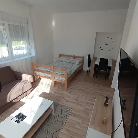 Apartment Ban Stan